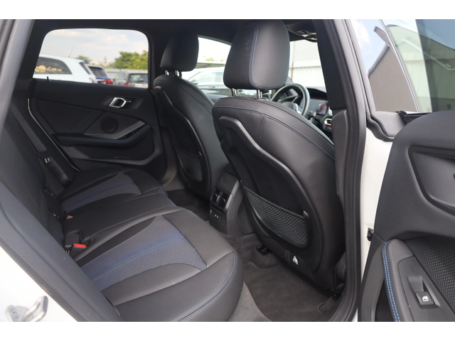 BMW 218i 218i - автомобили, коли, обяви за нови и употребявани 8