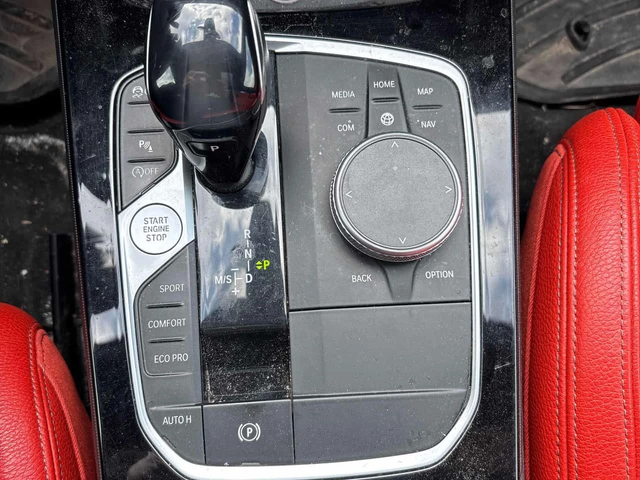 BMW i3 * M235i xDrive * ПАНОРАМА* ДИСТРОНИК* - автомобили, коли, обяви за нови и употребявани 11