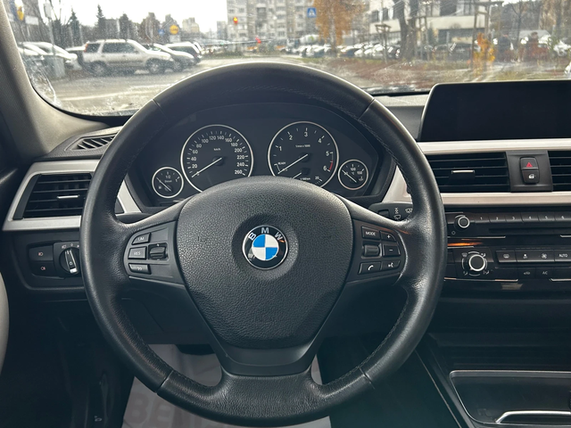BMW 318 * 2.0D* Avtomatik* Navi* Perfekten* - автомобили, коли, обяви за нови и употребявани 10