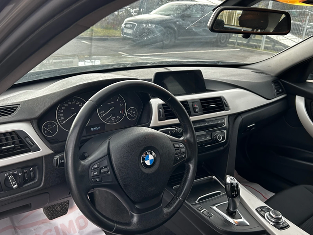 BMW 318 * 2.0D* Avtomatik* Navi* Perfekten* - автомобили, коли, обяви за нови и употребявани 8