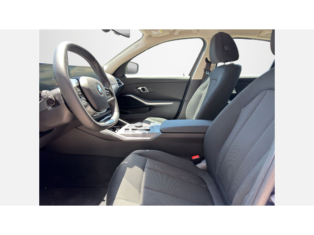 BMW 318i Sedan (MX) - автомобили, коли, обяви за нови и употребявани 5