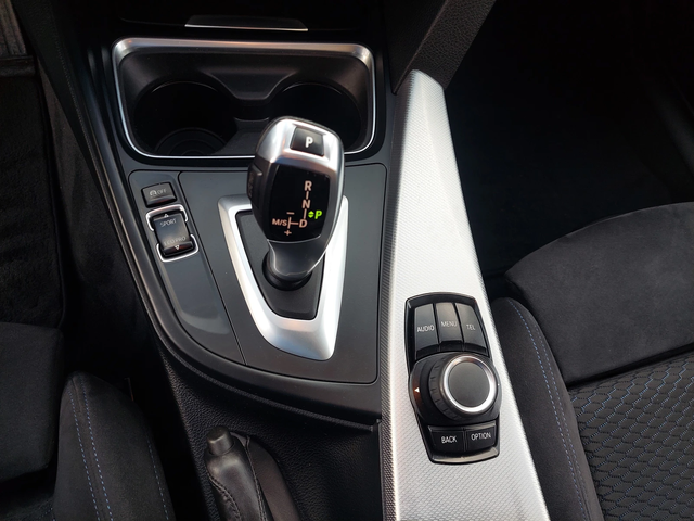 BMW 320 D M-Sport AUTOMAT - автомобили, коли, обяви за нови и употребявани 11