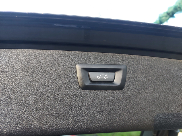 BMW 320 D M-Sport AUTOMAT - автомобили, коли, обяви за нови и употребявани 13