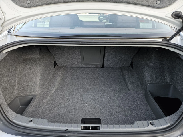 BMW 320 2.0D-163кс= 108.000км= 6СКОРОСТИ= АВТОПИЛОТ= КСЕНО - автомобили, коли, обяви за нови и употребявани 9