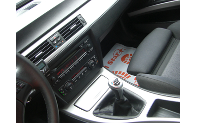 BMW 320 i 6ck. 150k.c - автомобили, коли, обяви за нови и употребявани 11