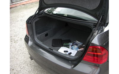 BMW 320 i 6ck. 150k.c - автомобили, коли, обяви за нови и употребявани 15