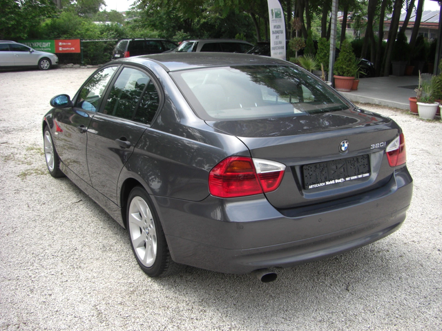 BMW 320 i 6ck. 150k.c - автомобили, коли, обяви за нови и употребявани 2
