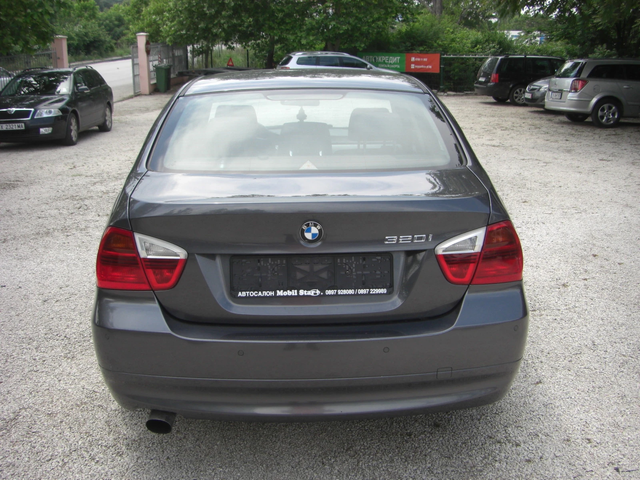 BMW 320 i 6ck. 150k.c - автомобили, коли, обяви за нови и употребявани 3