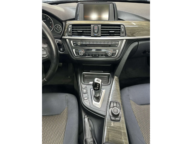 BMW 320 Luxury Edition - автомобили, коли, обяви за нови и употребявани 6