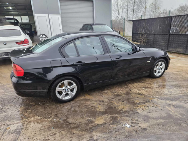 BMW 320 2.0 - автомобили, коли, обяви за нови и употребявани 6