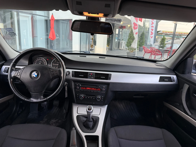 BMW 320 - автомобили, коли, обяви за нови и употребявани 10
