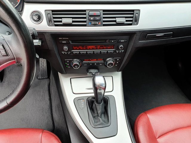 BMW 320 d Cabrio/Automatic - автомобили, коли, обяви за нови и употребявани 13