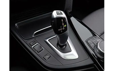 BMW 320 D xDrive - автомобили, коли, обяви за нови и употребявани 9