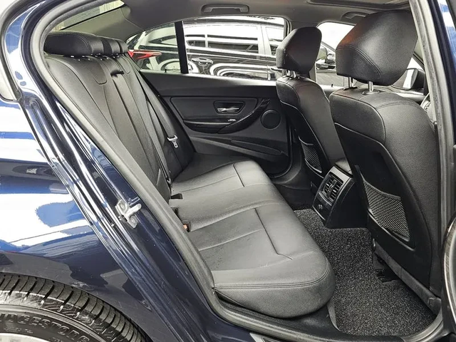 BMW 320 xDrive - автомобили, коли, обяви за нови и употребявани 11