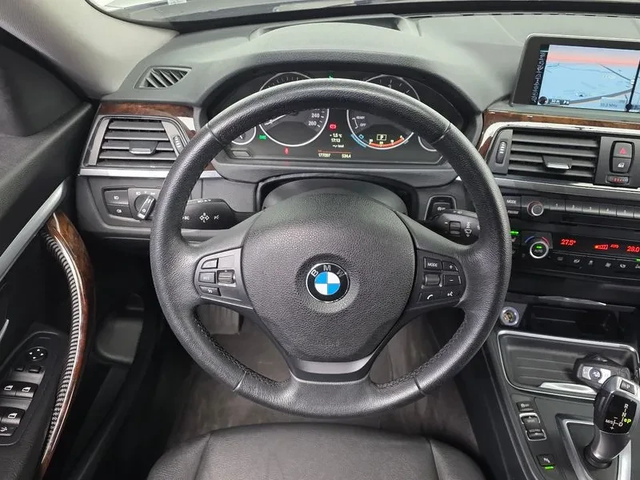 BMW 320 xDrive - автомобили, коли, обяви за нови и употребявани 12