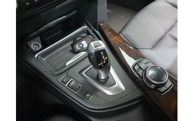 BMW 320 xDrive - автомобили, коли, обяви за нови и употребявани 8