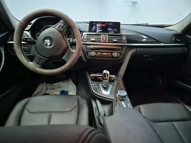 BMW 320 xDrive - автомобили, коли, обяви за нови и употребявани 6
