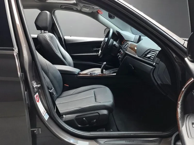 BMW 320 D xDrive - автомобили, коли, обяви за нови и употребявани 9