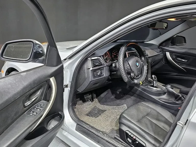 BMW 320 d - автомобили, коли, обяви за нови и употребявани 9