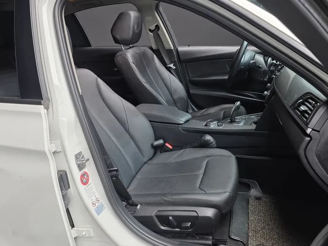 BMW 320 D xDrive - автомобили, коли, обяви за нови и употребявани 11