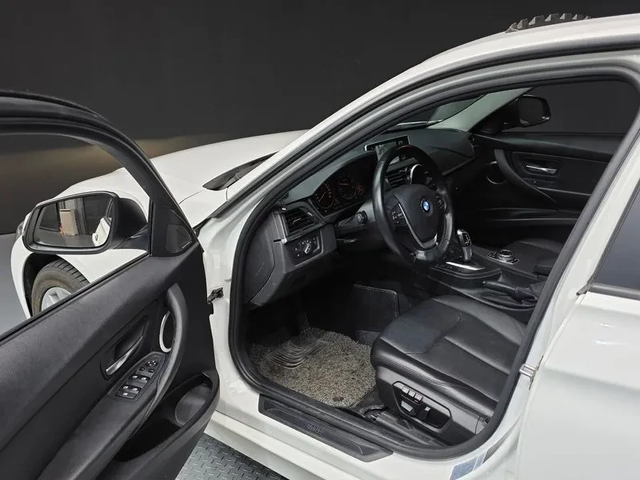 BMW 320 D xDrive - автомобили, коли, обяви за нови и употребявани 9