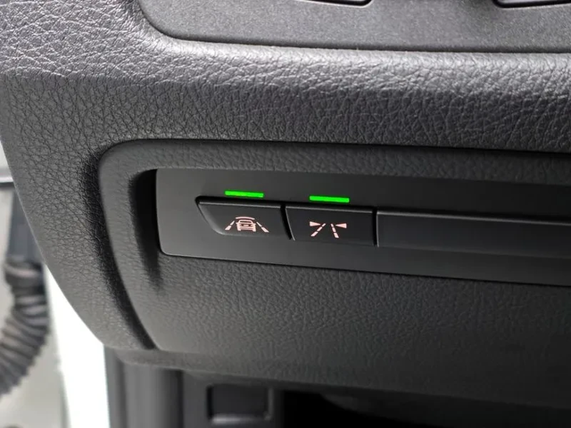 BMW 320 d ED Edition - автомобили, коли, обяви за нови и употребявани 16