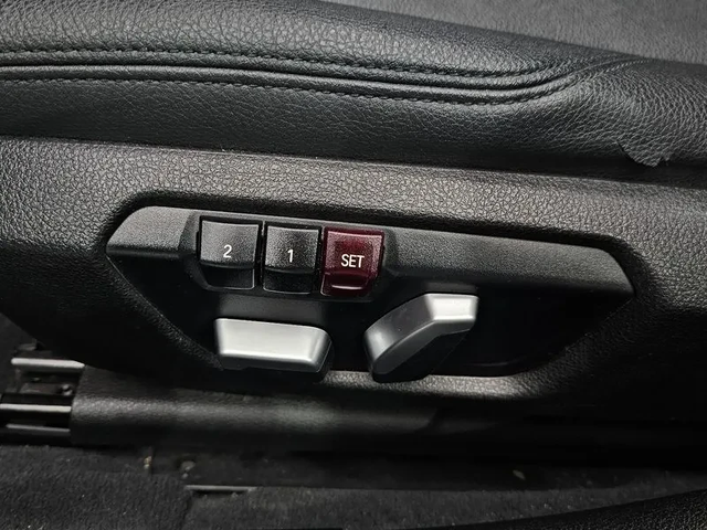 BMW 320 d ED Edition - автомобили, коли, обяви за нови и употребявани 13