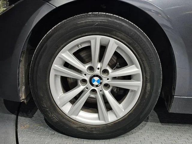 BMW 320 d ED Edition - автомобили, коли, обяви за нови и употребявани 4