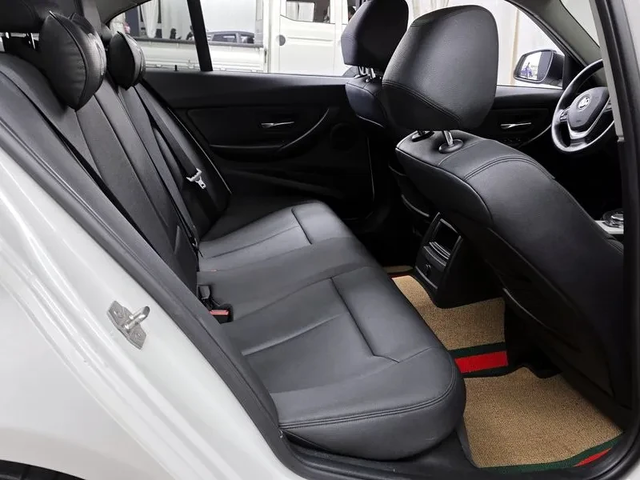 BMW 320 d ED Edition - автомобили, коли, обяви за нови и употребявани 11