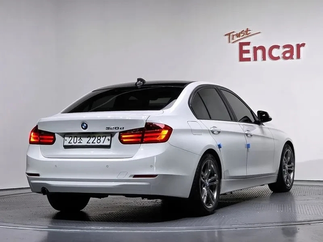 BMW 320 d ED Edition - автомобили, коли, обяви за нови и употребявани 1