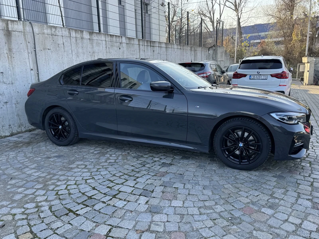 BMW 320 X-DRIVE M-Sport Individual - автомобили, коли, обяви за нови и употребявани 4