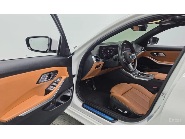 BMW 320 M* SPORT* ДИСТРОНИК* ХЕДЪП* КАМЕРА* - автомобили, коли, обяви за нови и употребявани 4