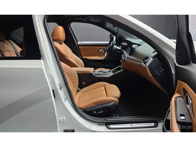 BMW 320 i M SPORT* HARMAN KARDON* DISTRONIC* HEAD-UP* - автомобили, коли, обяви за нови и употребявани 6
