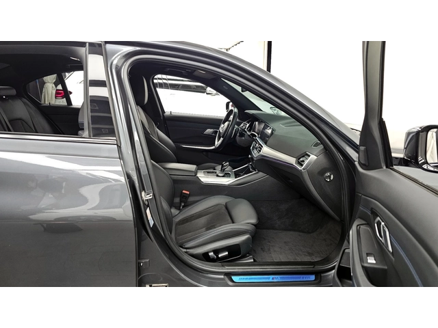 BMW 320 d xDrive M Sport - автомобили, коли, обяви за нови и употребявани 10