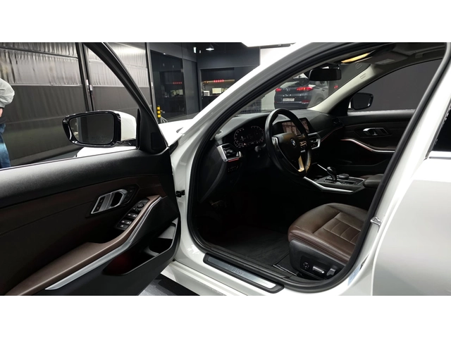 BMW 320 - автомобили, коли, обяви за нови и употребявани 8