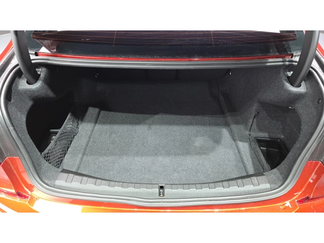 BMW 320 i M Sport | HUD | 360  | ACC | Sunroof - автомобили, коли, обяви за нови и употребявани 15