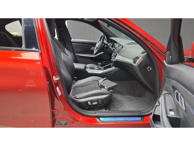 BMW 320 i M Sport | HUD | 360  | ACC | Sunroof - автомобили, коли, обяви за нови и употребявани 8
