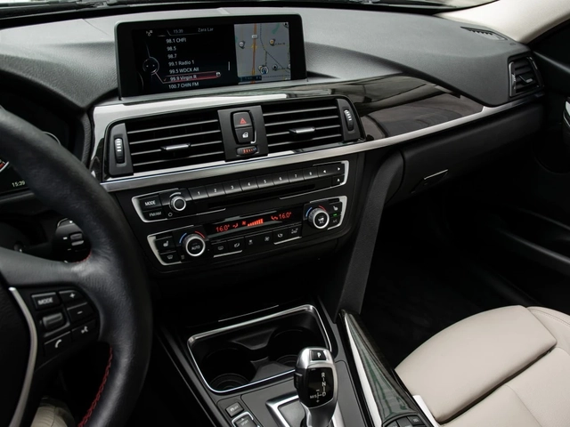 BMW 320 XDRIVE - автомобили, коли, обяви за нови и употребявани 11