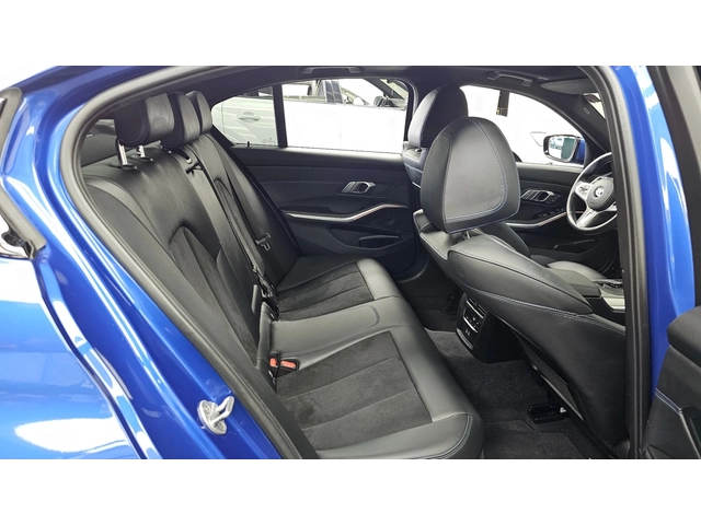 BMW 320 i M Sport - автомобили, коли, обяви за нови и употребявани 10