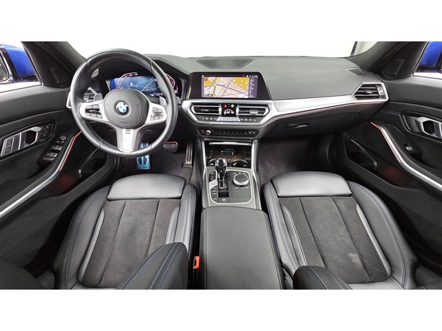 BMW 320 i M Sport - автомобили, коли, обяви за нови и употребявани 4