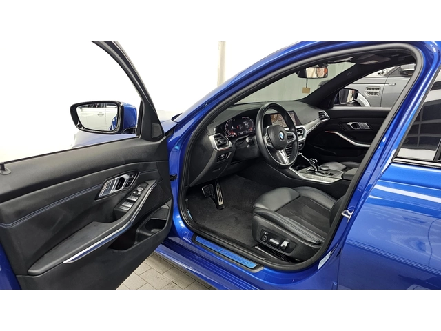 BMW 320 i M Sport - автомобили, коли, обяви за нови и употребявани 7