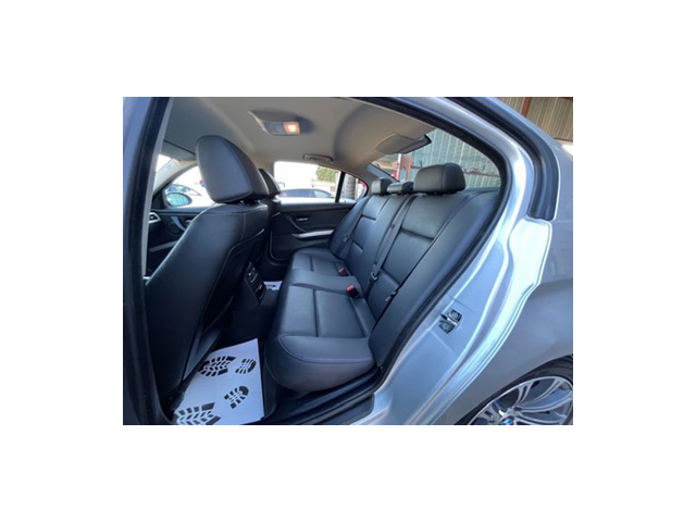 BMW 320 Бензин - автомобили, коли, обяви за нови и употребявани 5