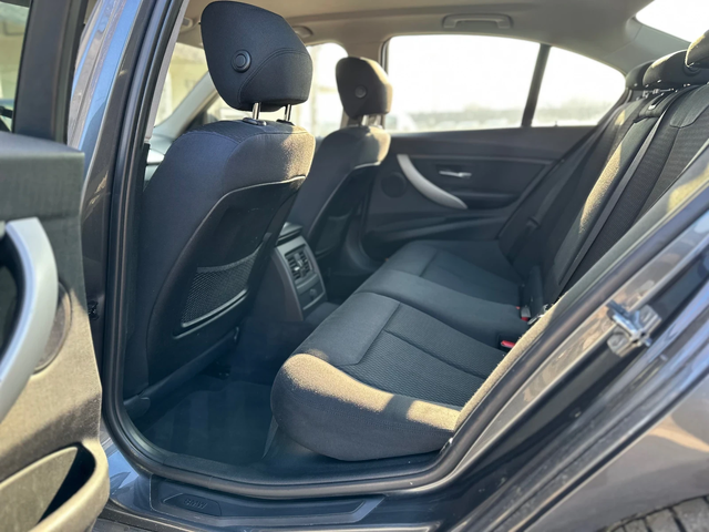 BMW 320 d - автомобили, коли, обяви за нови и употребявани 8