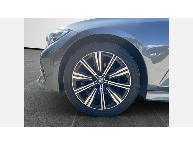 BMW 320d xDrive - автомобили, коли, обяви за нови и употребявани 4