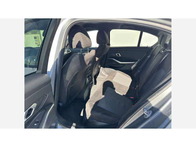 BMW 320d xDrive - автомобили, коли, обяви за нови и употребявани 9