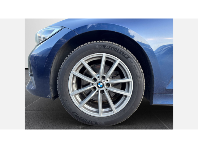 BMW 320d xDrive - автомобили, коли, обяви за нови и употребявани 4