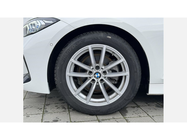 BMW 320d xDrive - автомобили, коли, обяви за нови и употребявани 4