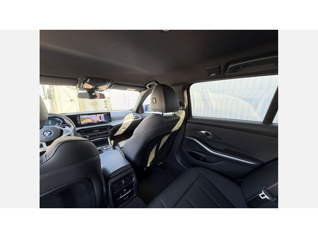 BMW 320d xDrive - автомобили, коли, обяви за нови и употребявани 10