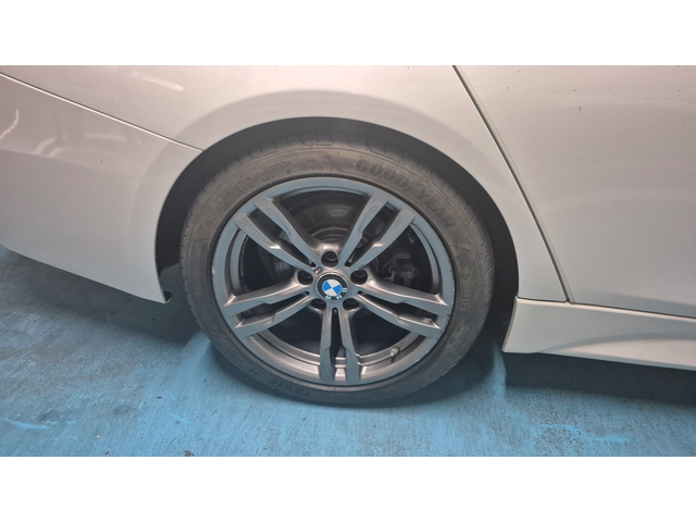 BMW 320i - автомобили, коли, обяви за нови и употребявани 11