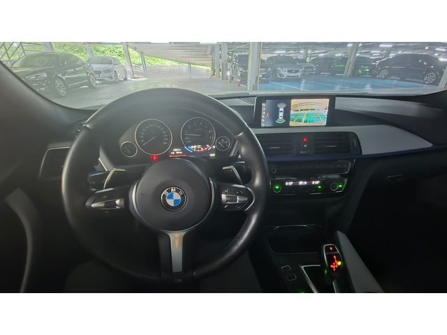 BMW 320i - автомобили, коли, обяви за нови и употребявани 15